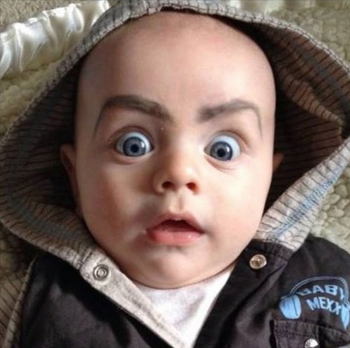 Pais postam fotos de filhos bebês com expressões faciais diferentes e imagens se tornam mania no Instagram