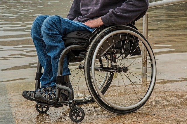 wheelchair g772efde13 640